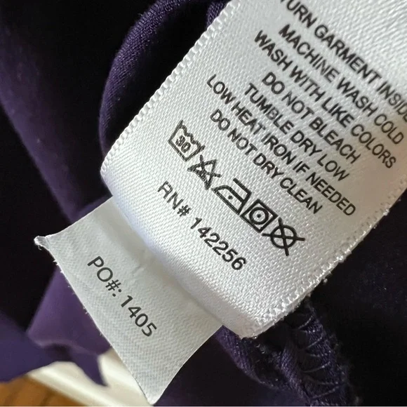 Figs Scrub Set in Deep Purple - Picture 5 of 9